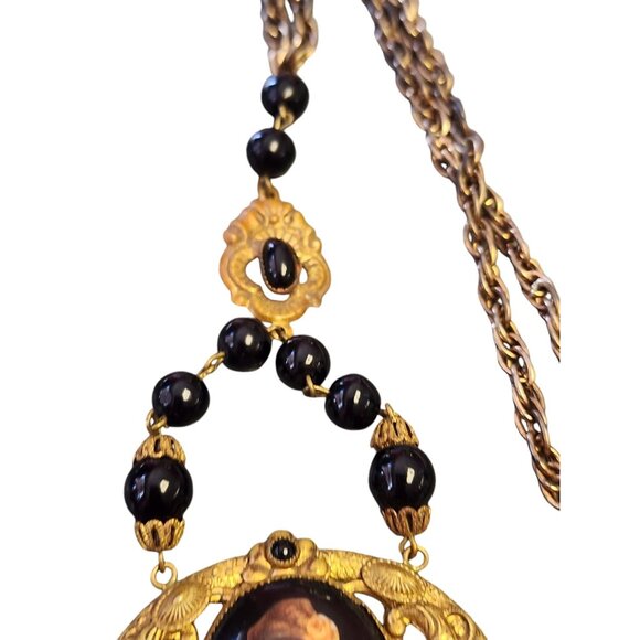 Antique Czech Painted Porcelain Portrait Necklace (A5727) - Picture 5 of 8